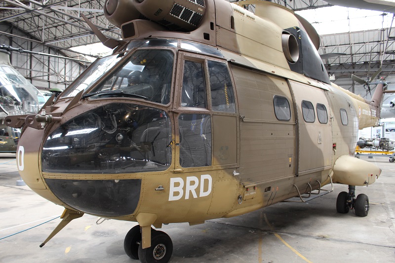 Les amis du musee de l ALAT et de l helicoptere Puma SA330BA